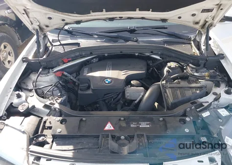 2015 BMW X3 xDrive28I z USA, uszkodzony, nr VIN 5UXWX9C59F0D56880